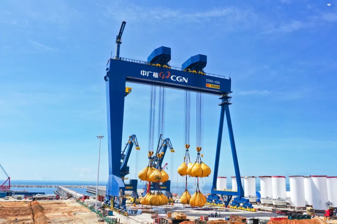 2000t_Gantry_Crane_for_Offshore_Wind_Power