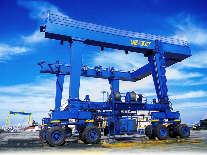 Tire-Gantry-Crane-300-Ton-For-Boat-Transport