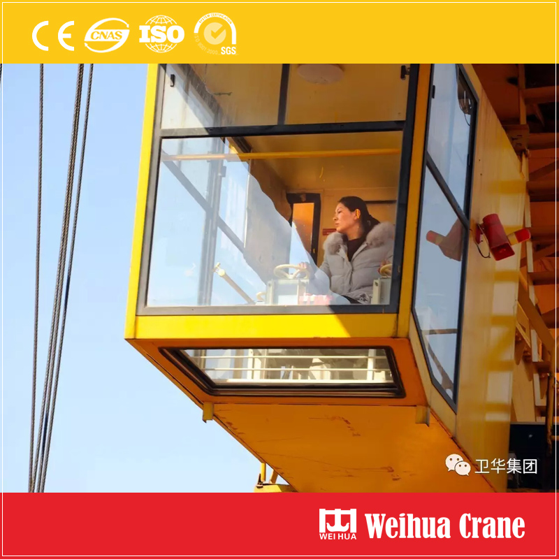 crane-driver-cabin