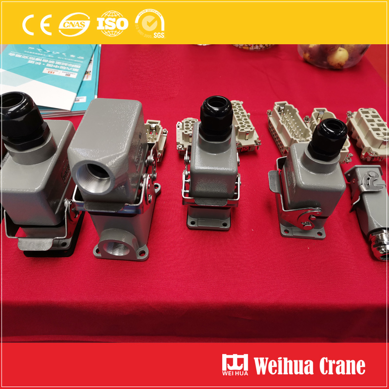 crane-panel-connector