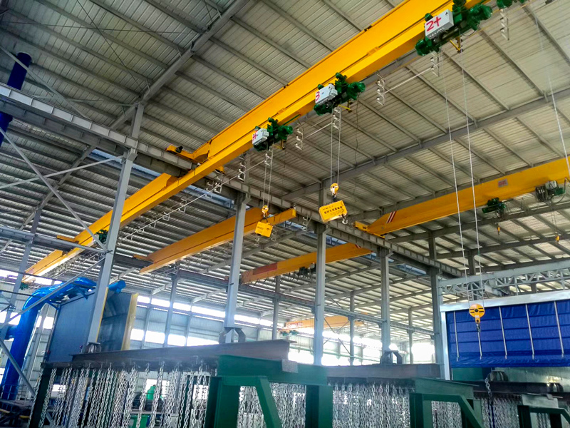 Cross-Track Overhead Crane