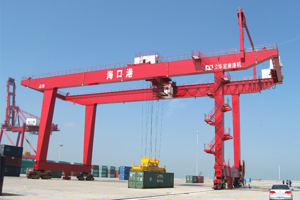 gantry-crane-container-handling