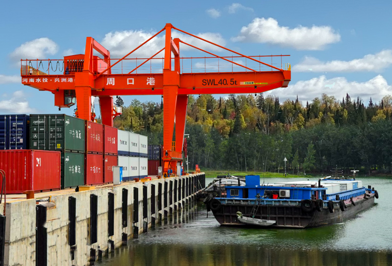 river-port-rmg-crane