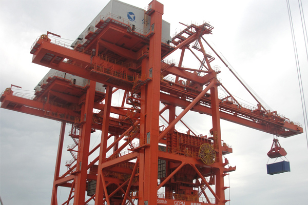 ship-to-shore-container-crane