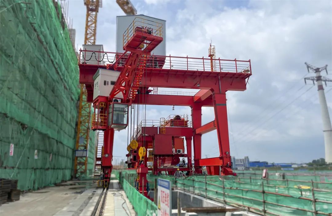 water-project-gantry-crane