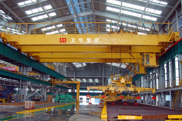 Overhead-crane-with-electromagnetic