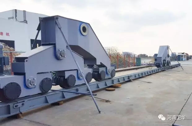 crane-traveling-mechanism