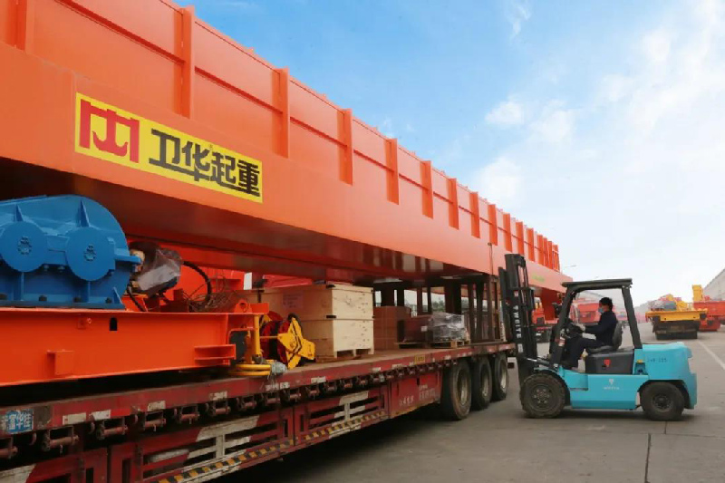 on-site-loading-overhead-crane