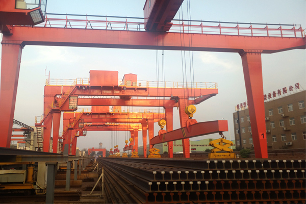 rmg-crane-steel-handling