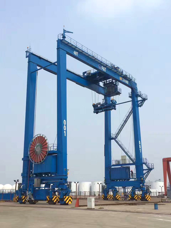 rubber-tire-gantry-crane-deck