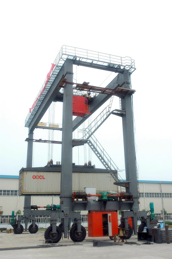 rubber-tire-gantry-crane-load-test